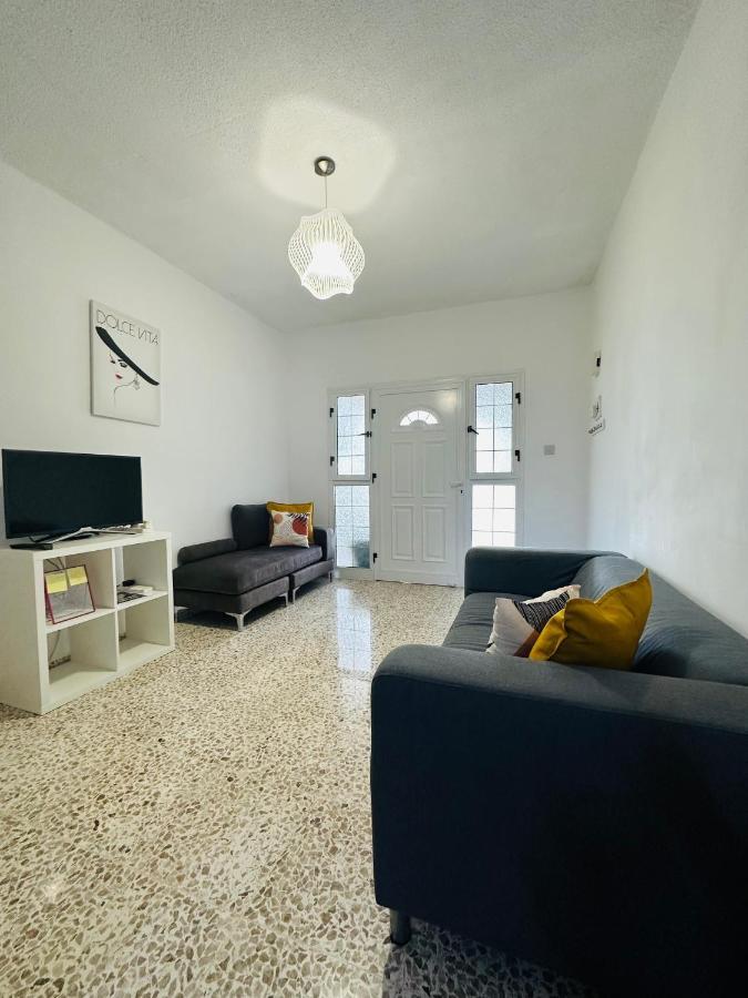 Arya Seaview Apartment In The Heart Of Coral Bay (Adults Only) Exterior photo